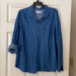 Ladies Old Navy lightweight denim shirt